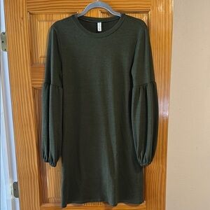 Elegant Green Long Sleeve Dress